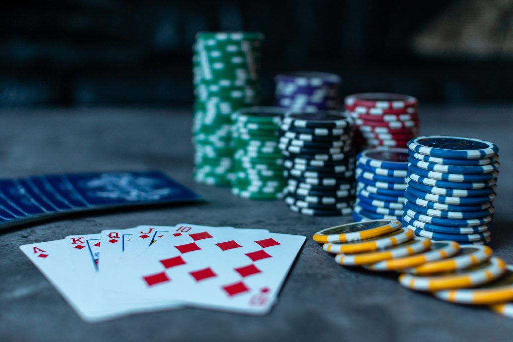 最完備德州撲克線上賭場介紹與評分 賺錢術大法 帶您上牌桌會發現這世界不一樣 (1)